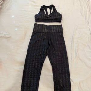 Carbon38 high waist houndstooth leggings and bra